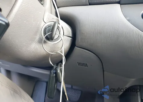 2003 Toyota Camry Le z USA, uszkodzony, nr VIN 4T1BE32K73U235532